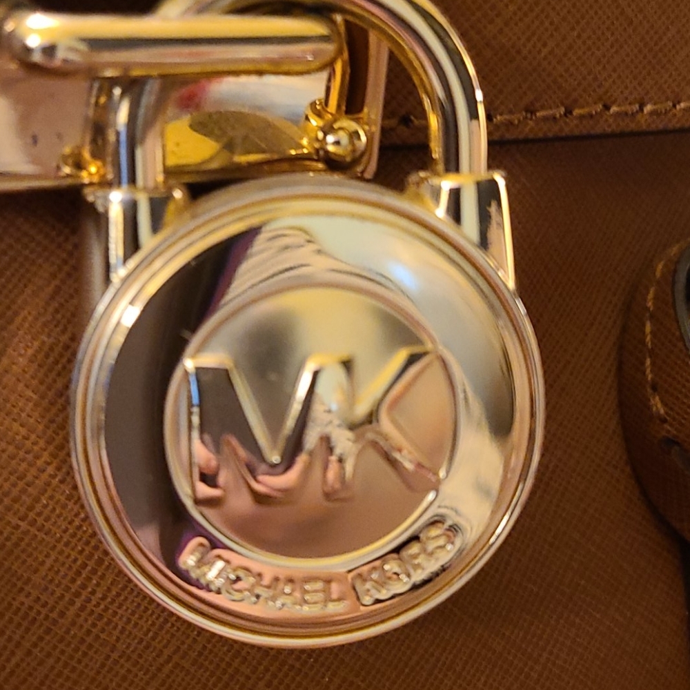 MK Purse - Picture 3 of 4